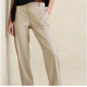 100% Wool Banana Republic Wide Leg  Beige Trousers